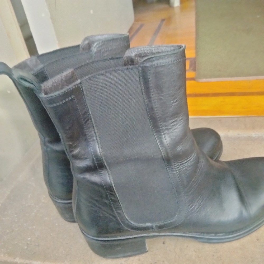 Booties - Picture 6 of 9